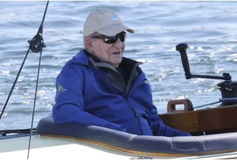 Juan Carlos I visita Sangenjo por segunda vez en lo que va de año para participar en regatas