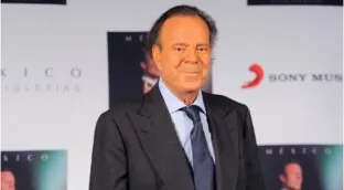 ¿Volverá a vivir Julio Iglesias en España? El cantante se compra una mansión en Galicia