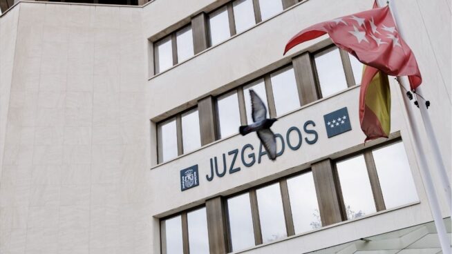 Dictan una orden de detención del francés que estafó 1,2 millones a Madrid con mascarillas