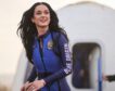 Cómo fueron los 10 minutos de Katy Perry en el espacio: flores, música y un beso a la Tierra