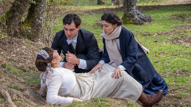 La noticia que da Pía en 'La promesa' provoca el parto de Catalina y cambia el rumbo de Manuel