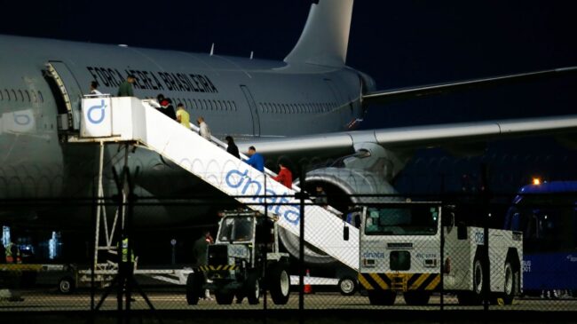 El Supremo de EEUU autoriza deportaciones de manera temporal bajo una ley del siglo XVII