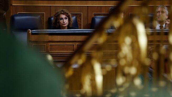 El PP acorrala a la ministra Montero: «¡Dimita, ya! Son una banda peligrosa»