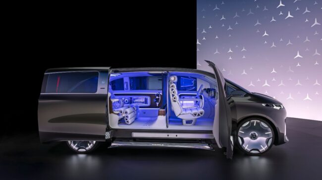 Mercedes equipa con toda su artillería el monovolumen de lujo que llevarían en 'Star Trek'