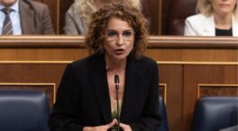 Montero niega que exista un acuerdo arancelario que «beneficie» a Junts o Cataluña