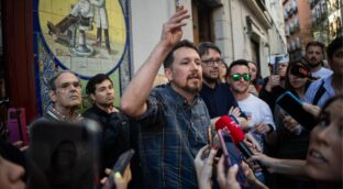 Pablo Iglesias quiere que su nuevo local siga en Lavapiés y que tenga una terraza
