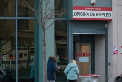 El paro bajó en 13.311 personas en marzo, hasta los 2,58 millones