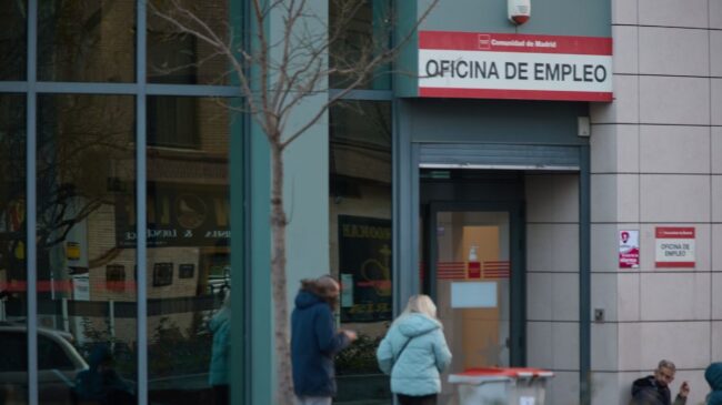 El paro bajó en 13.311 personas en marzo, hasta los 2,58 millones