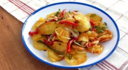 Una nueva vieja receta: patatas a lo pobre al estilo de La Alpujarra granadina