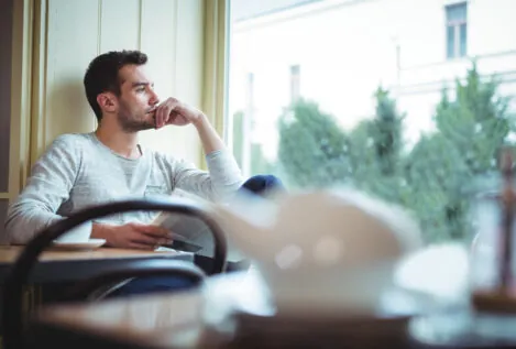 Cómo combatir los pensamientos intrusivos e impulsivos: cuáles son y cómo se diferencian