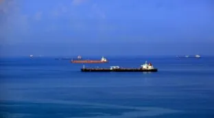 Singapur se consolida como el misterioso socio de diésel de España y logra el 20% de las ventas