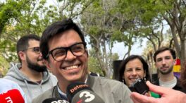 Comuns insta a Sánchez a revocar el decreto que mantiene el título de Juan Carlos I