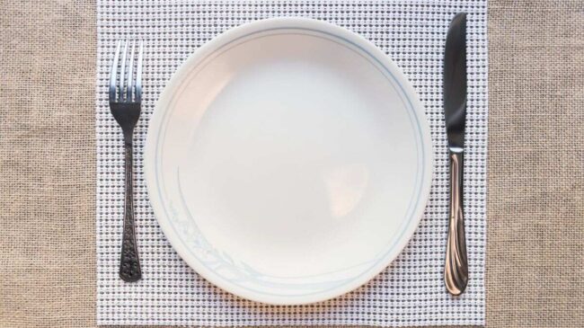 Lubina, costra de patata y salsa de pimienta: el plato de Arguiñano que triunfa en eventos familiares