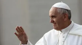 Pablo Pérez, historiador: «Francisco no fue un revolucionario, no hizo cambios en lo esencial»