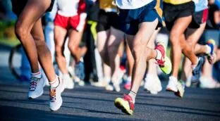 Cuidado con correr maratones: un estudio los ha relacionado con el cáncer de colon