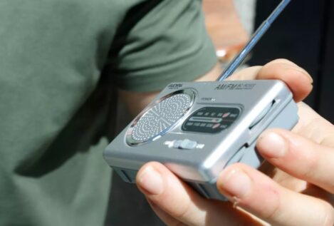 La radio de onda corta y los transistores a pilas, los protagonistas en la oscuridad informativa
