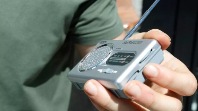 La radio de onda corta y los transistores a pilas, los protagonistas en la oscuridad informativa