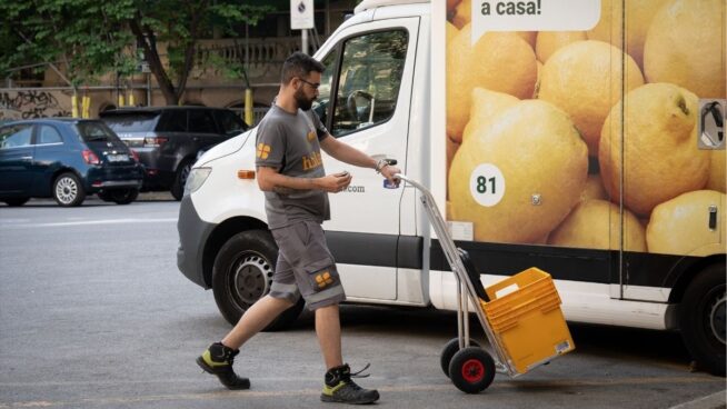 La producción del sector servicios subió un 2,4% en febrero y suma ocho meses de alzas