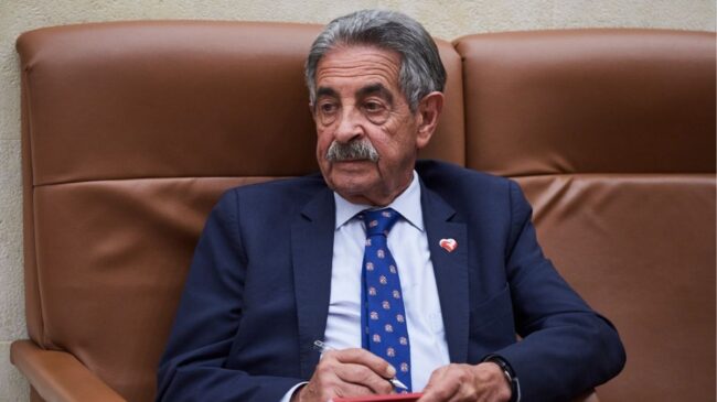 Revilla responde a Juan Carlos I: «Hay algo más patriótico que una bandera: pagar impuestos»