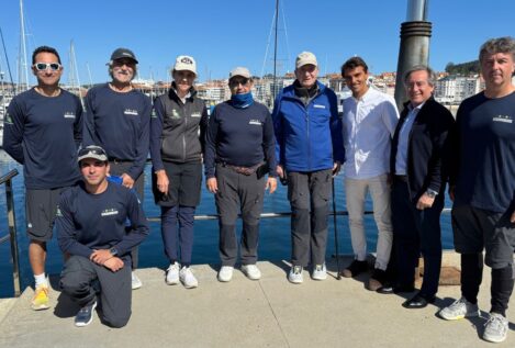 Sito Pons y Jordi Xammar visitan al rey Juan Carlos en Sanxenxo