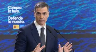 Sánchez aprueba el mayor gasto en defensa de la historia sin pasar por el Congreso