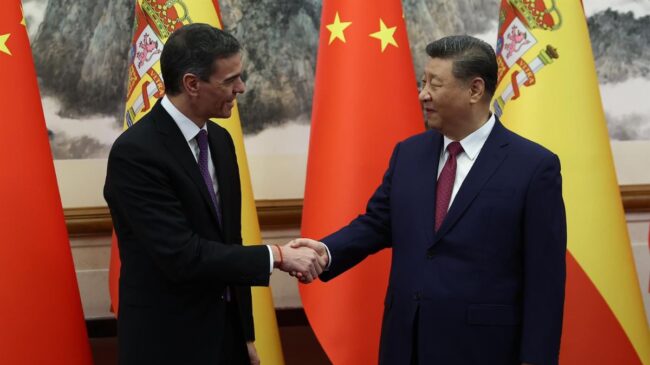 Sánchez apuesta por tener una «agenda positiva» con China pese a las críticas de EEUU
