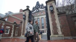 Trump congela 2.200 millones de dólares en subvenciones para la Universidad de Harvard