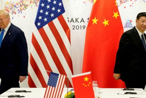 China responde a Trump e impondrá aranceles del 34% a productos de EEUU