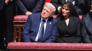 Trump amenaza a Putin con sanciones tras verse con Zelenski en Roma