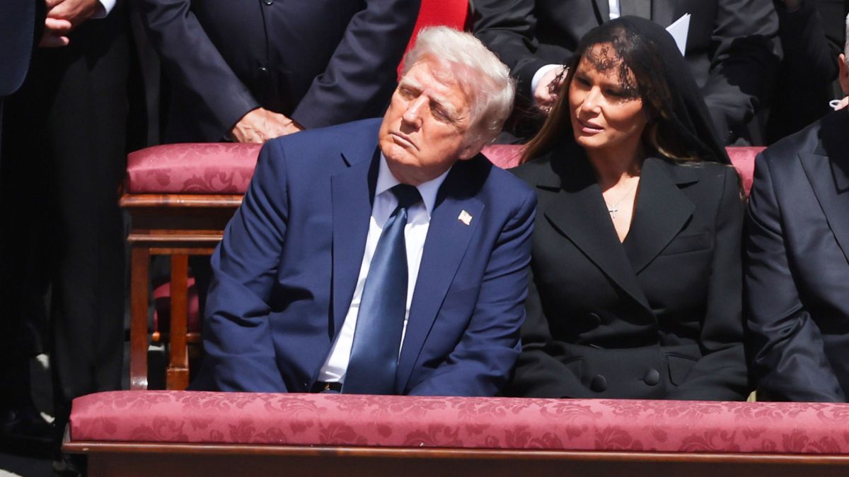 Trump amenaza a Putin con sanciones tras verse con Zelenski en Roma