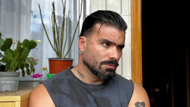 Detenido el cantante Tutto Durán por presunto acoso a una menor en redes sociales