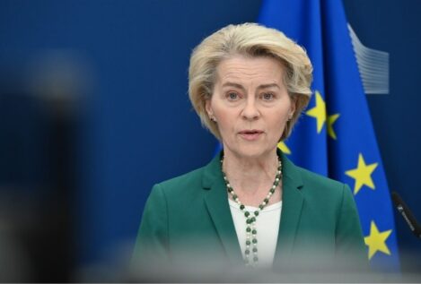 La UE aplaza 90 días sus aranceles para «dar oportunidad a la negociación» con Trump