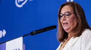 La AVT denuncia los «indultos encubiertos» a etarras en forma de tercer grado