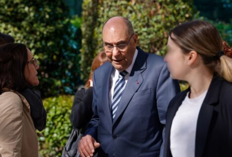 Vidal-Quadras responsabiliza ante el juez al régimen iraní del atentado que sufrió en 2023
