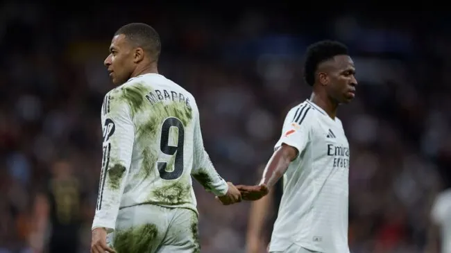 El Madrid ensalza a Vinícius y calla con Mbappé