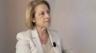 VÍDEO | Entrevista a Rosa Visiedo, rectora de CEU San Pablo: «Las palabras de Sánchez son injustificadas e injustas»
