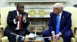 Trump culpa al presidente sudafricano de permitir un «genocidio» contra los blancos