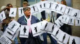 Condenado a 20 años un cirujano francés por abusar sexualmente de cientos de niños