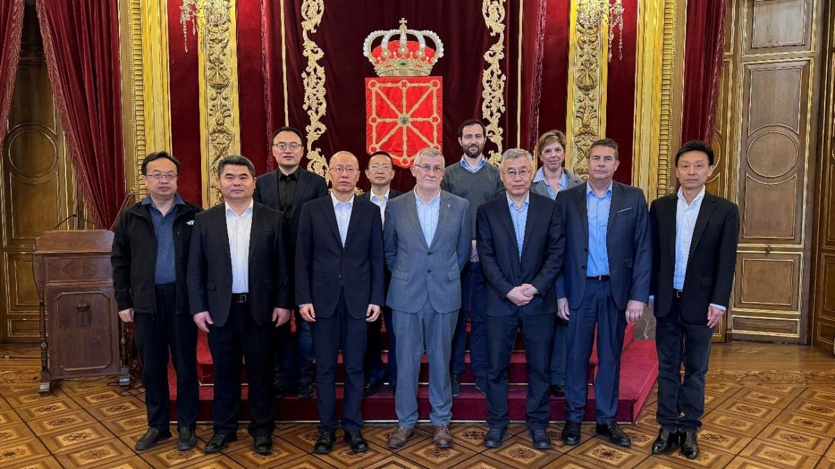 El Gobierno de Navarra recibe a uno de los principales impulsores de Mina Muga