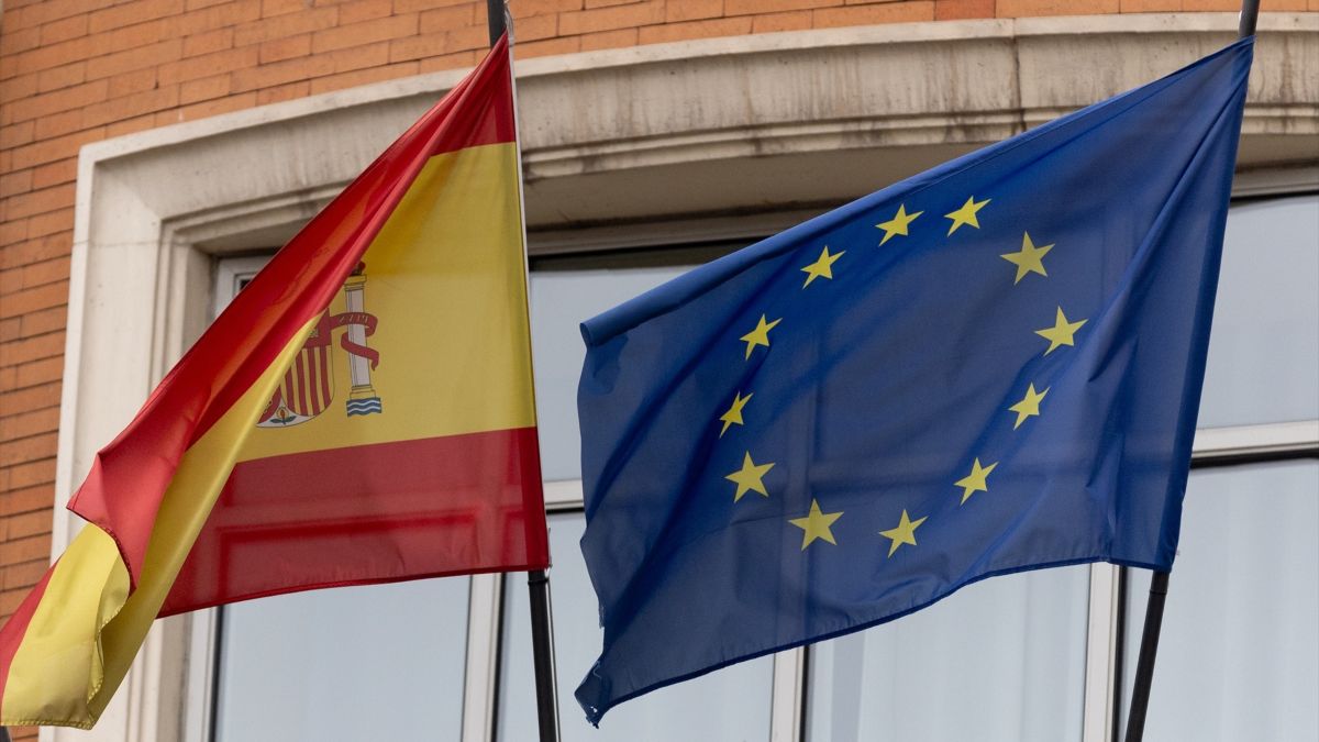 Bruselas no abre expediente a España por el déficit, pero ve una desviación de gasto en 2025