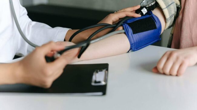 ¿Cómo sobrellevar el impacto emocional de tener hipertensión?