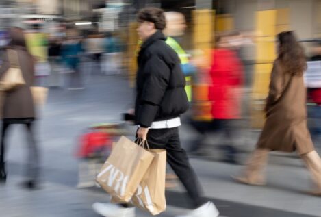 Las empresas facturan un 8,9% más en marzo y encadenan cuatro meses de alzas