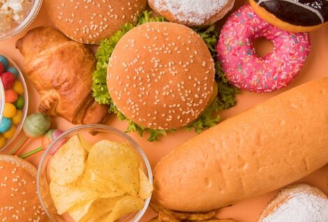 El consumo de alimentos ultraprocesados se asocia con cáncer, párkinson e hipertensión