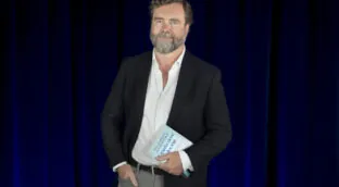 Espinosa de los Monteros: «O Vox se entiende con este PP o no habrá cambio de gobierno»