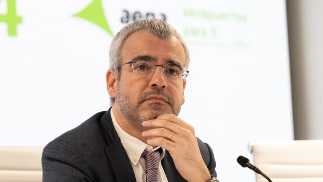 Aena dice que Madrid debe cumplir «sus obligaciones» con los sin techo de Barajas