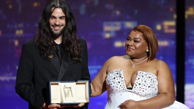 El director gallego Oliver Laxe gana el premio del Jurado de Cannes por su película 'Sirat'