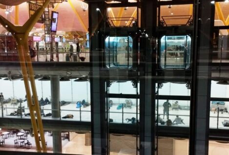 Temor entre los trabajadores de Barajas por los 400 sintecho: «La T4 es el Bronx»
