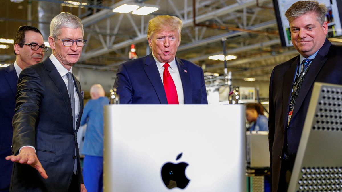 Trump amenaza a Apple con aranceles del 25% a los iPhone si no se fabrican en EEUU