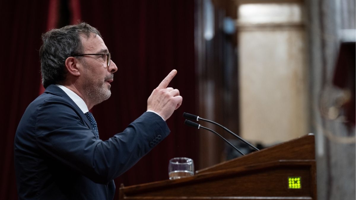 Junts acusa a Illa de ser «prisionero» de los Comunes por cerrar la oficina en Tel Aviv