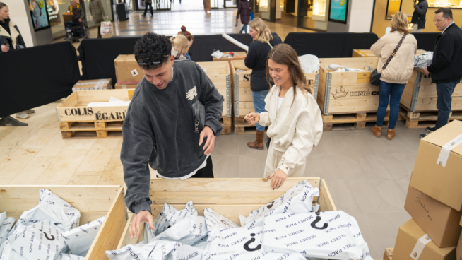 King Colis instala en Valladolid su tienda efímera de paquetes perdidos